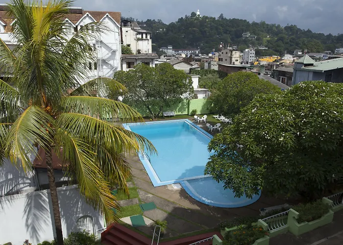 Queen'S Hotel Kandy - 160 Years Of Heritage